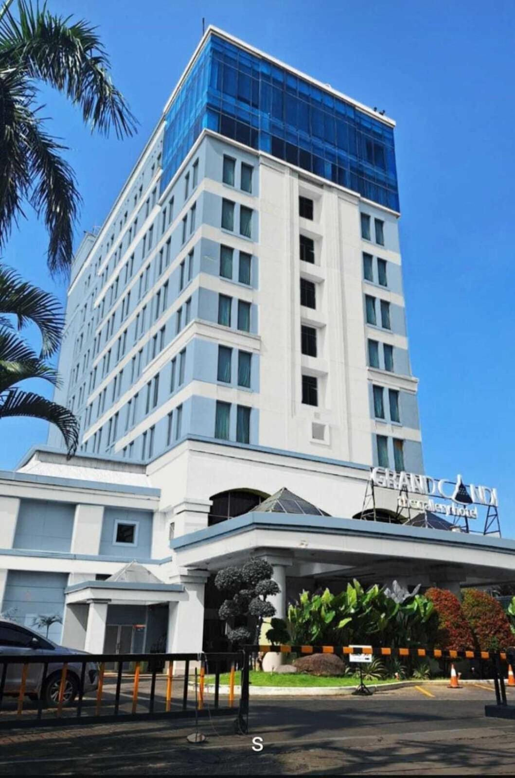 Grand Candi Hotel Семаранг Екстер'єр фото
